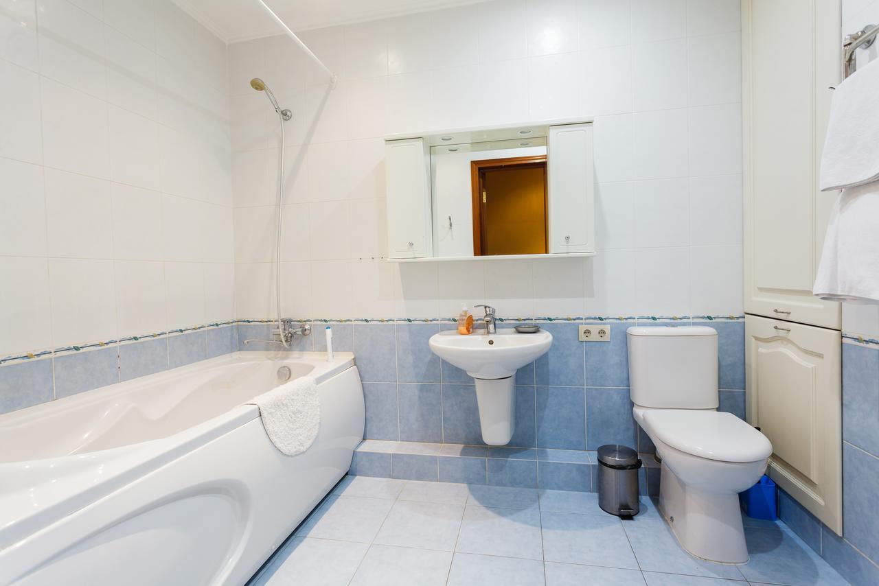 Apartment In Complex Korona On Knyazhyi Zaton 21 Kiev Exteriör bild