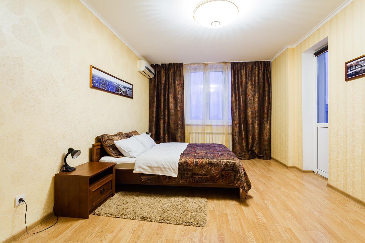 Apartment In Complex Korona On Knyazhyi Zaton 21 Kiev Exteriör bild